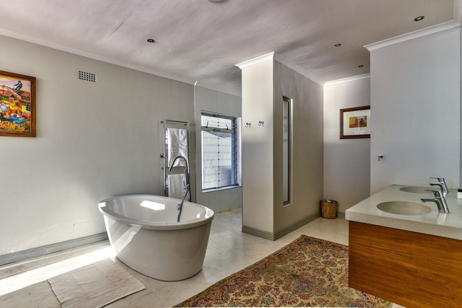 3 Bedroom Property for Sale in Bantry Bay Western Cape